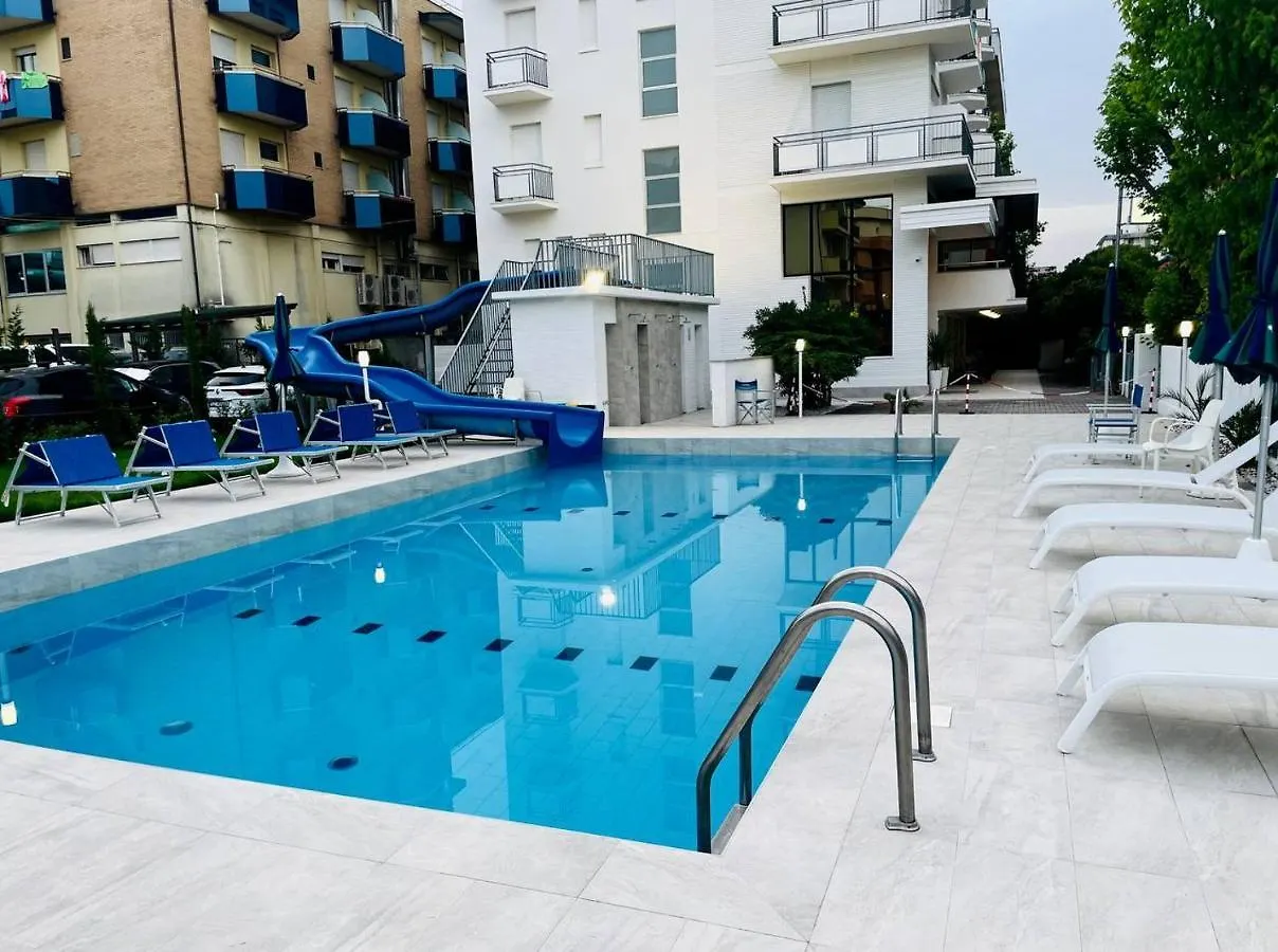 Clubhotel Residence Cesenatico 3*,
